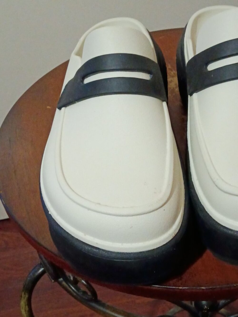 Crocs Stomp Loafer Platform Clogs White Black Women's Size 7 Women's 2099371HR - Picture 7 of 13